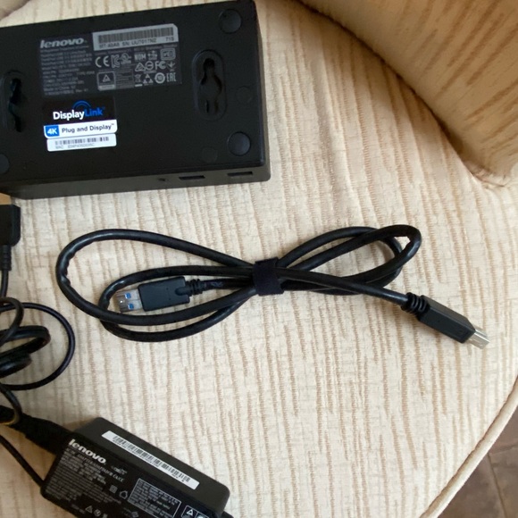 Lenovo Thinkpad USB 3.0 Ultra Dock - Picture 7 of 8